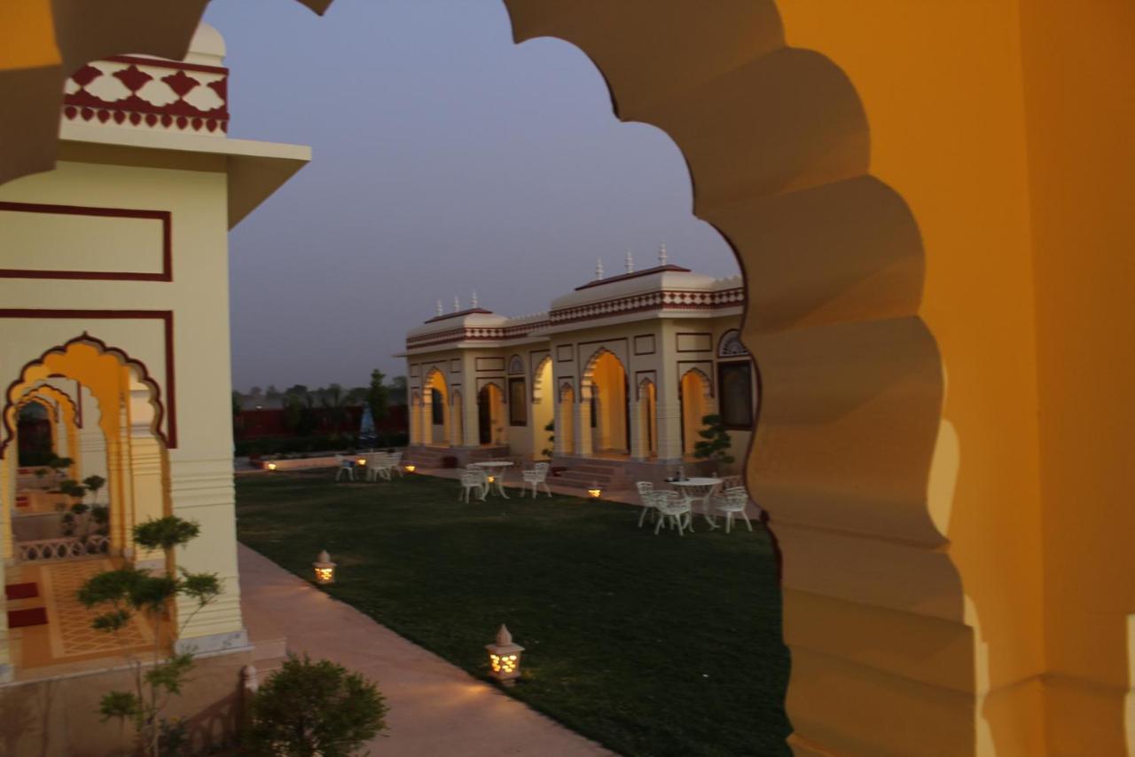 The Grand Barso Hotel Bharatpur Luaran gambar