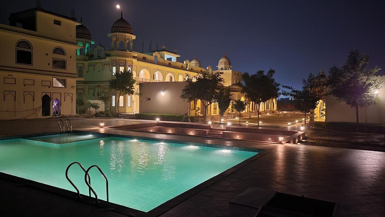 The Grand Barso Hotel Bharatpur Luaran gambar